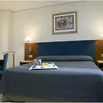 Ξενοδοχείο Nh Califa