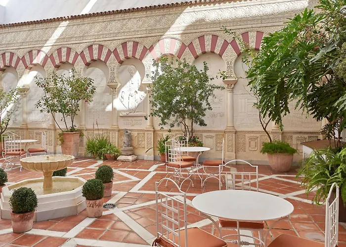 Nh 칼리파 호텔 코르도바