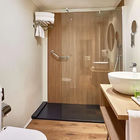 Nh Califa Hotel 4*