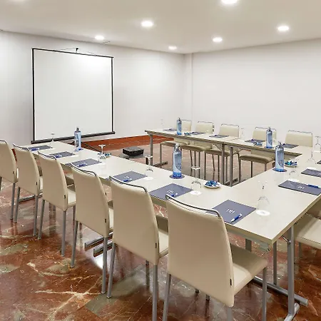 Hotel Nh Califa 4*