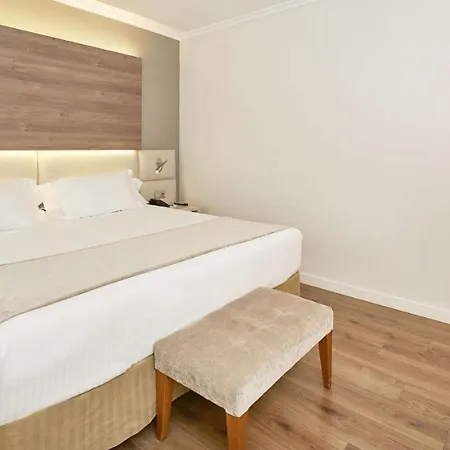 Hotel Nh Califa