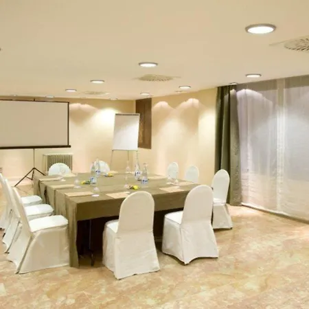Nh Califa Hotel 4*