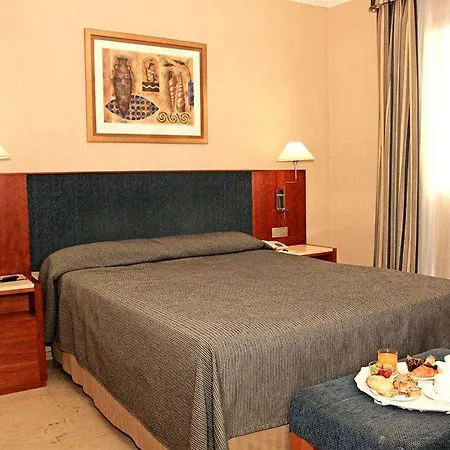 Hotel Nh Califa